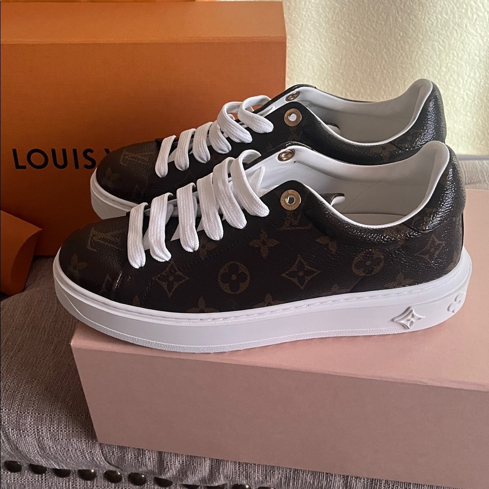 Louis Vuitton Women Time Out Sneakers - Picture 3 of 13